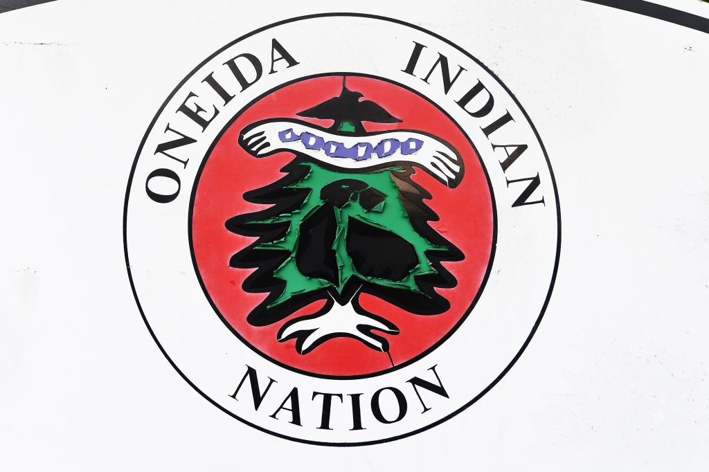  Oneida Indian Nation insignia.