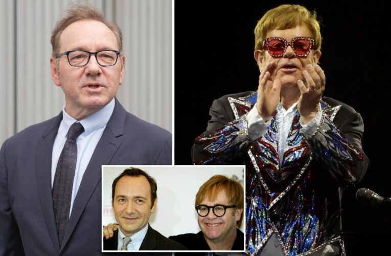 Elton John testifies in Kevin Spacey’s sexual assault trial