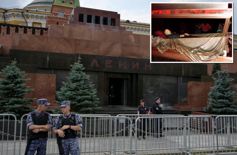 Man arrested for trying to firebomb Lenin’s Moscow mausoleum