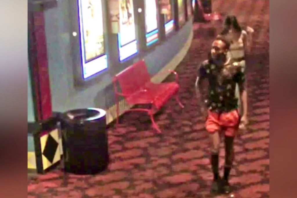 The images were caught as the pair left the theater. 