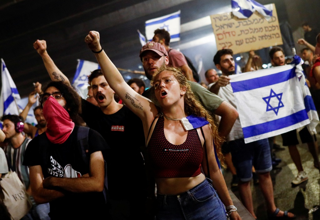 Protesters block Ayalon Highway during a demonstration following a parliament vote on a contested bill that limits Supreme Court powers to void some government decisions, in Tel Aviv, Israel July 25, 2023. 