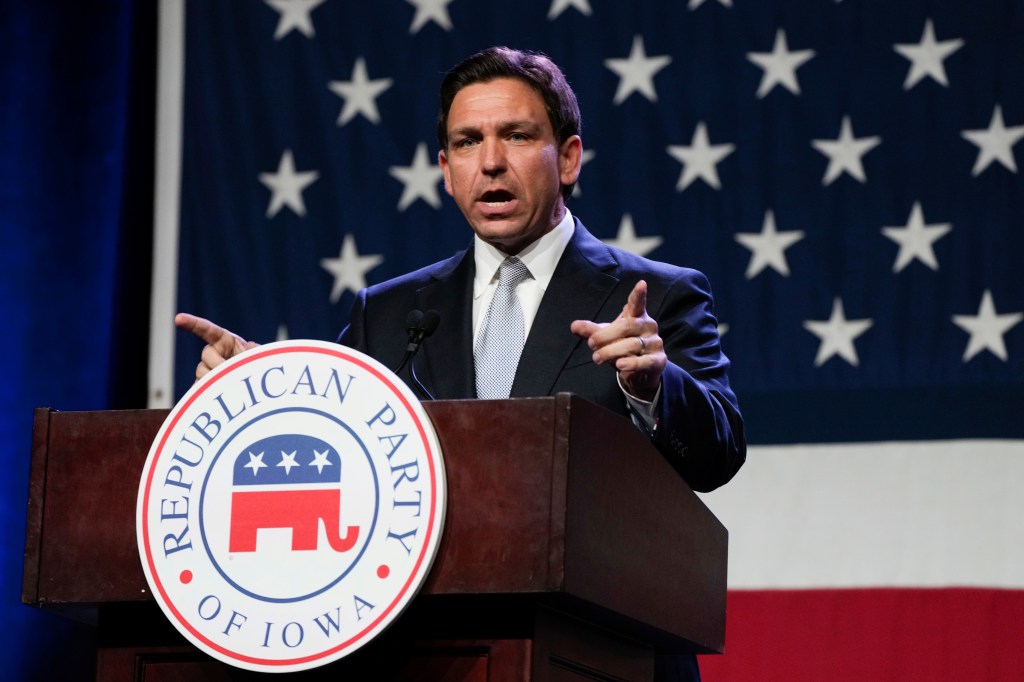 Once he reached the podium DeSantis wasted no time bringing up Biden's recent troubles. 