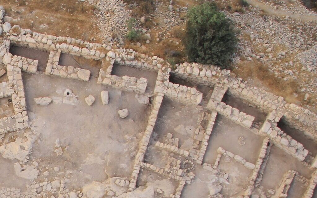 An aerial view of the casements of the city wall of Khirbet Qeiyafa, which were used as dwellings or storage.