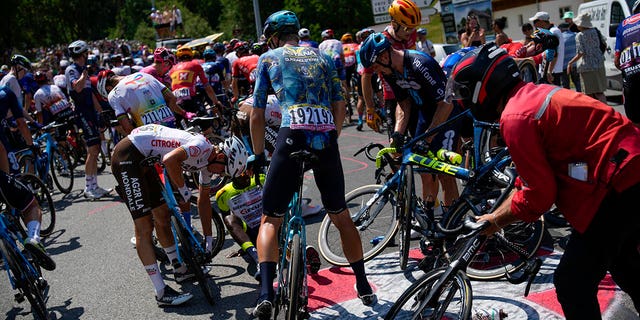 Riders crash in the 15th stage
