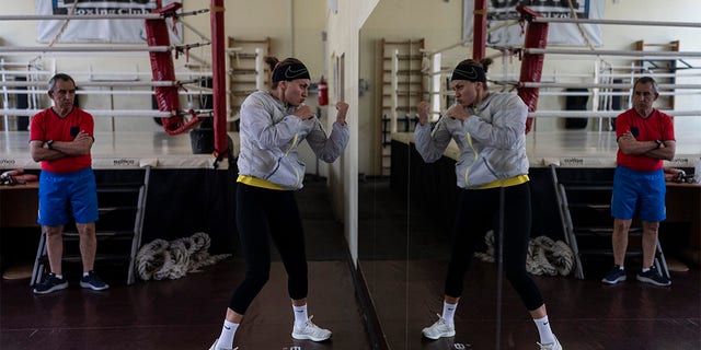 Anna Lysenko trains