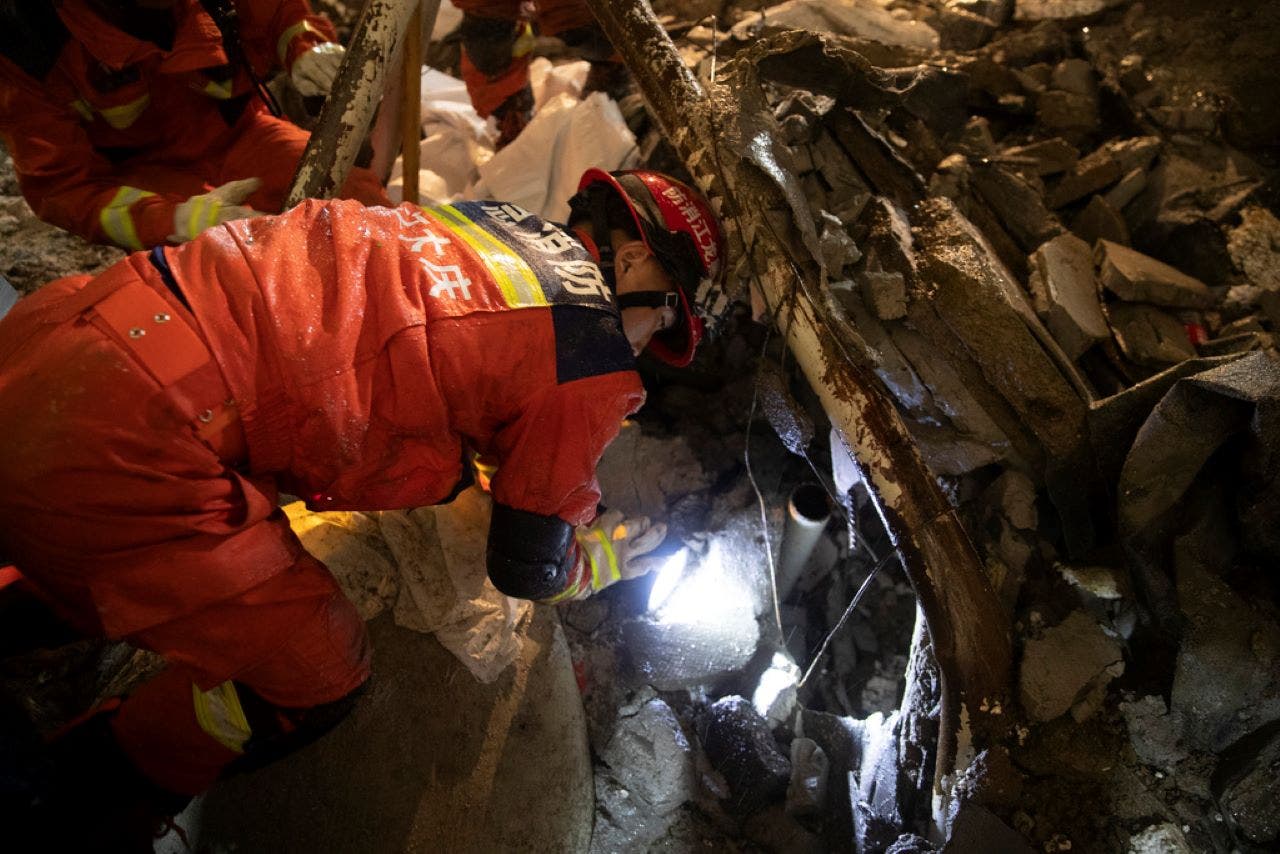 China roof collapse