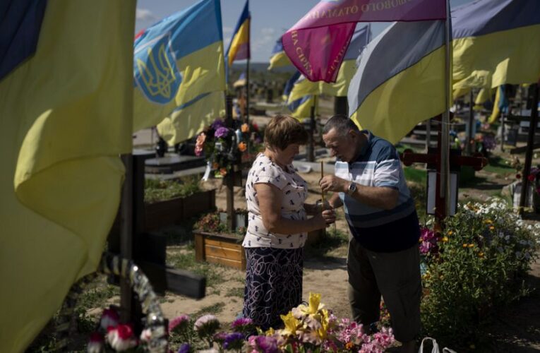 Ukraine marks Independence Day with sadness but a determination to drive out Russian forces