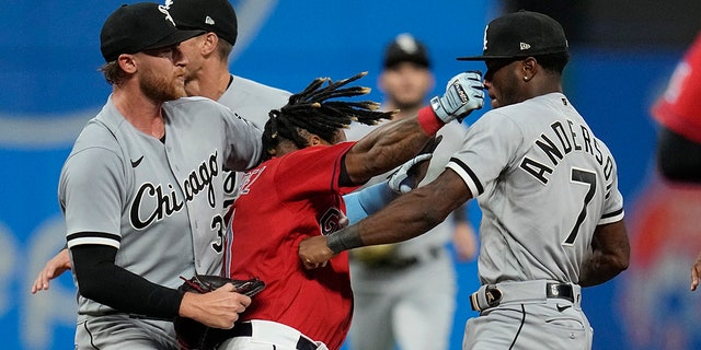 Jose Ramirez fights Tim Anderson