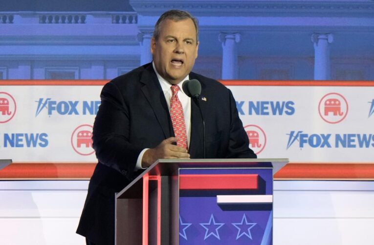 Chris Christie hit with boos during Republican primary debate