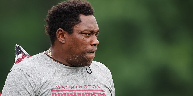 Warren Sapp at Commanders training camp