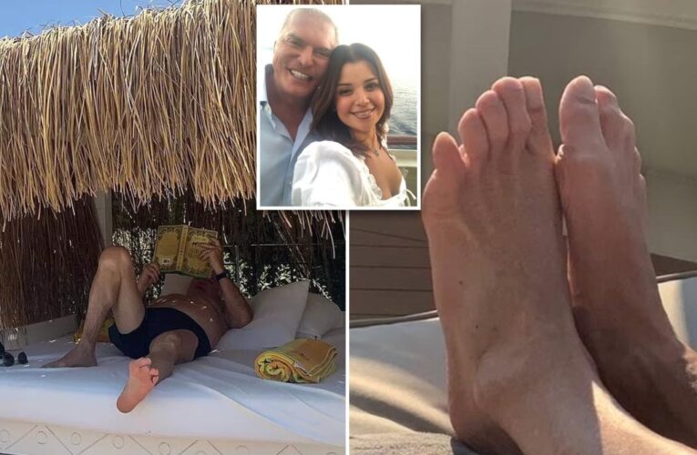 Ana Navarro’s husband roasted by fans over his feet