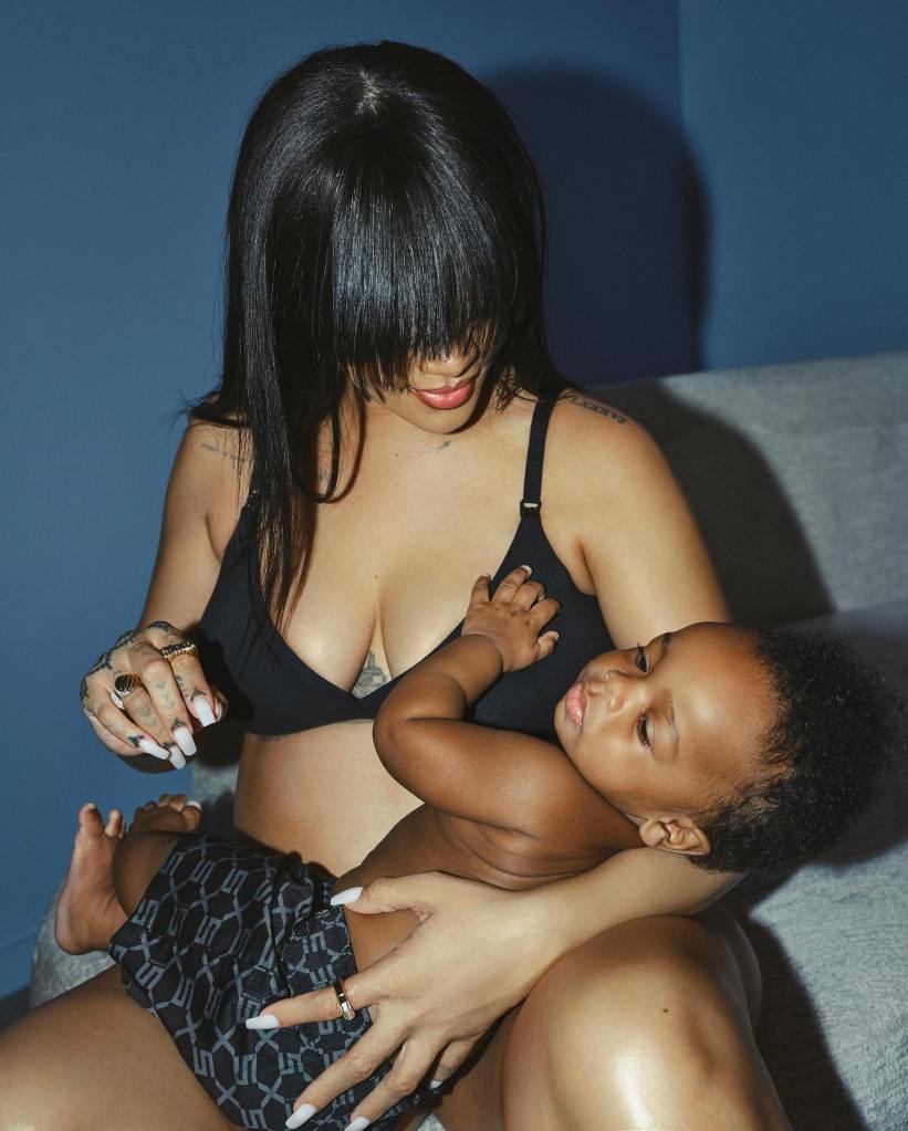 Rihanna breastfeeds 