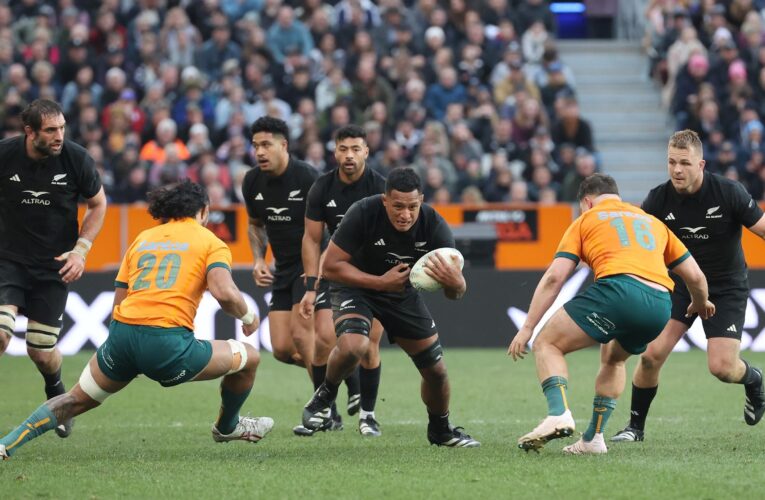 New Zealand stage late comback to clinch Bledisloe Cup and deny Australia famous victory