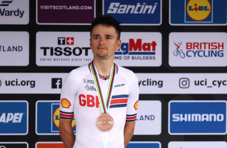Tom Pidcock criticised for move in World Championships cross-country short track final – ‘He crashed me out’