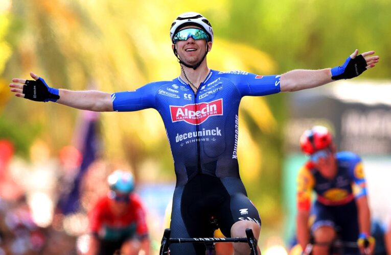 La Vuelta a Espana 2023: Kaden Groves avoids chaos at finish to sprint to victory on Stage 4 in Tarragona