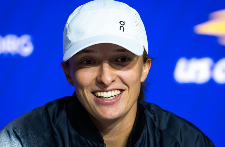 ‘Wish I could’ – Iga Swiatek turns down ‘dream’ doubles offer from Andy Murray to focus on US Open title defence