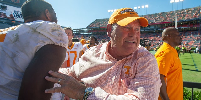 Phillip Fulmer celebrates a win