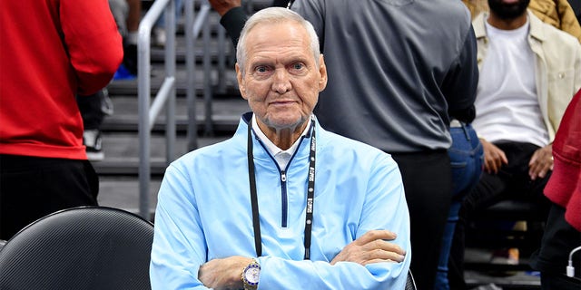 Jerry West attends a Clippers game