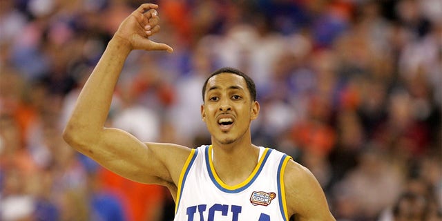 Ryan Hollins in the 2006 national championship game