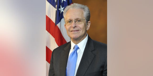 Laurence Tribe headshot