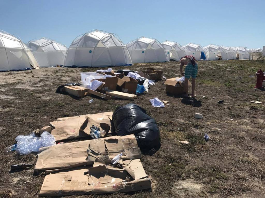 Views from the Disastrous Fyre Festival in Bahamas is a major Fail and canceled as guests who paid £10,000 for a trashy unfinished site and canceled performances. This was a far cry from coachella,as people arrived to findto their dissapointment half-built tents, rat droppings, stray dogs wandering around the festival site.