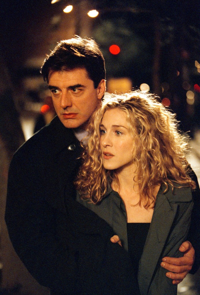 Actors Sarah Jessica Parker and Chris Noth on the set of "Sex and the City". 
