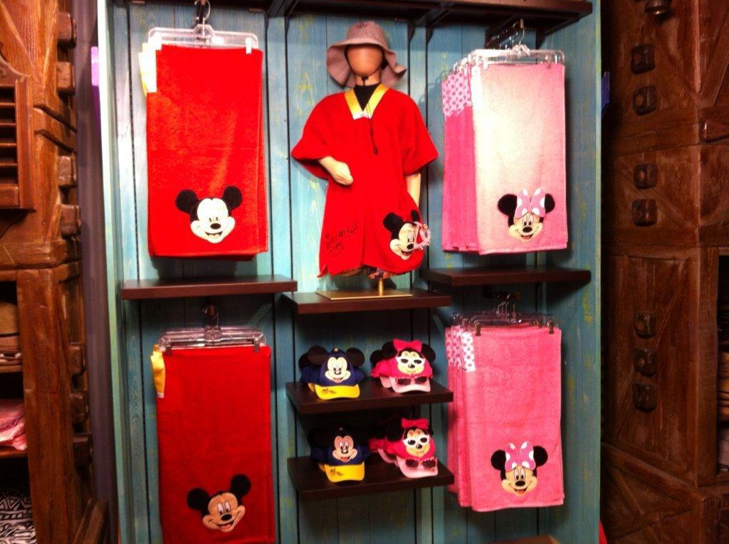 ShowNo towels at Disney.