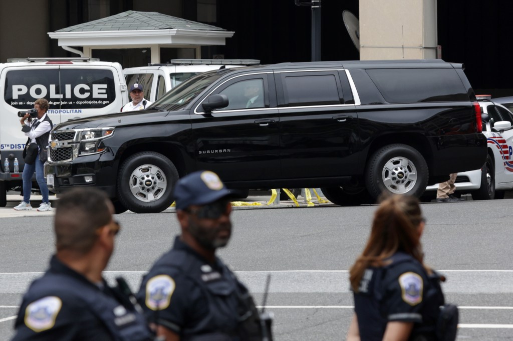 The vehicle that carries former U.S. President Donald Trump arrives at the E. Barrett Prettyman United States Courthouse.