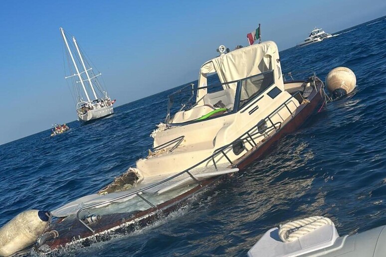 Wrecked speedboat seen after deadly crash in Italy