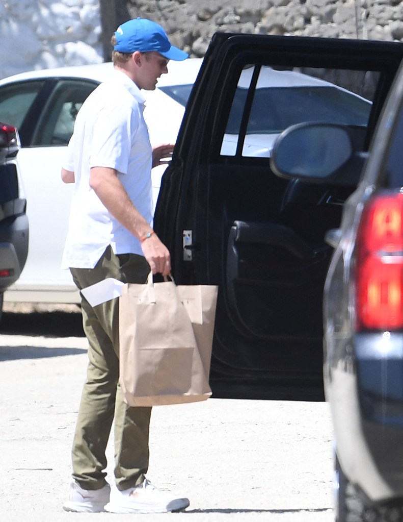 A Hunter Biden associate picks up Thai food.