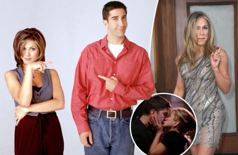 Jennifer Aniston, David Schwimmer let forbidden crush ‘play out on TV’