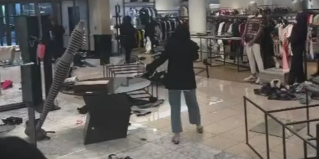 California Nordstrom store ransacked