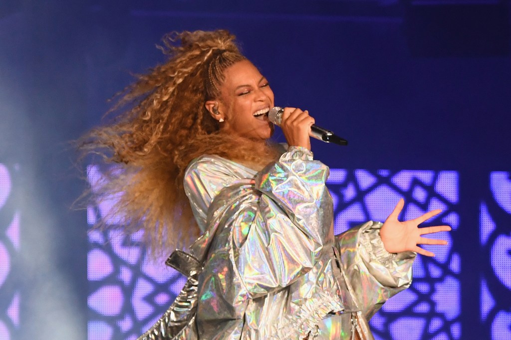 EAST RUTHERFORD, NJ - AUGUST 02:  Beyonce performs onstage during the "On The Run II" Tour - New Jersey at MetLife Stadium on August 2, 2018 in East Rutherford, New Jersey.  (Photo by Larry Busacca/PW18/Getty Images for Parkwood Entertainment)