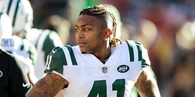 Buster Skrine on bench