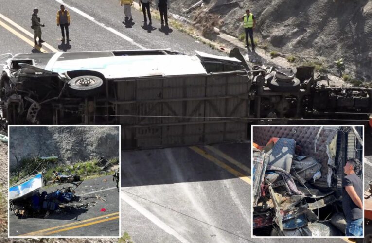 Mexico bus crash leaves sixteen dead after crashing with trailer