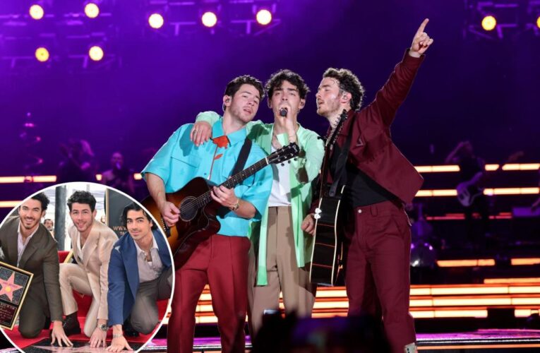 Jonas Brothers explain how they make singing about sex not weird as siblings