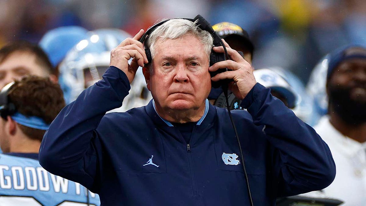 Head coach Mack Brown of the North Carolina Tar Heels 