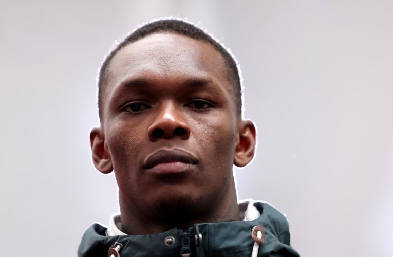 Adesanya 'going to make a dangerous man look easy' in Strickland fight