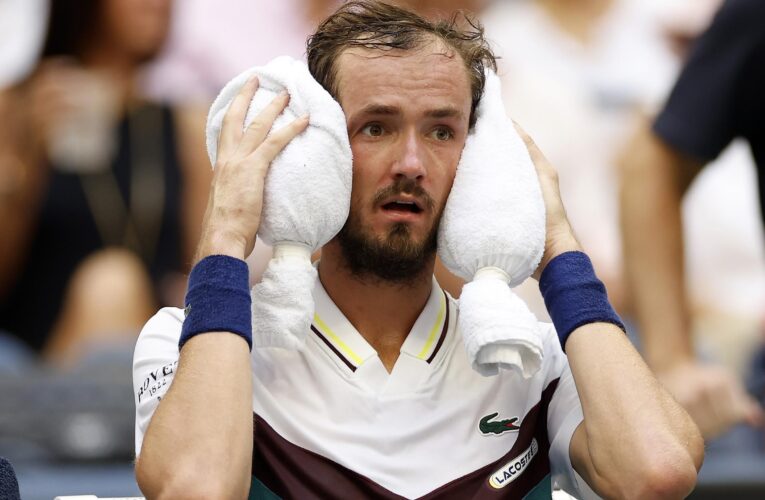 Daniil Medvedev overcomes Andrey Rublev and sweltering heat to reach 2023 US Open semi-finals