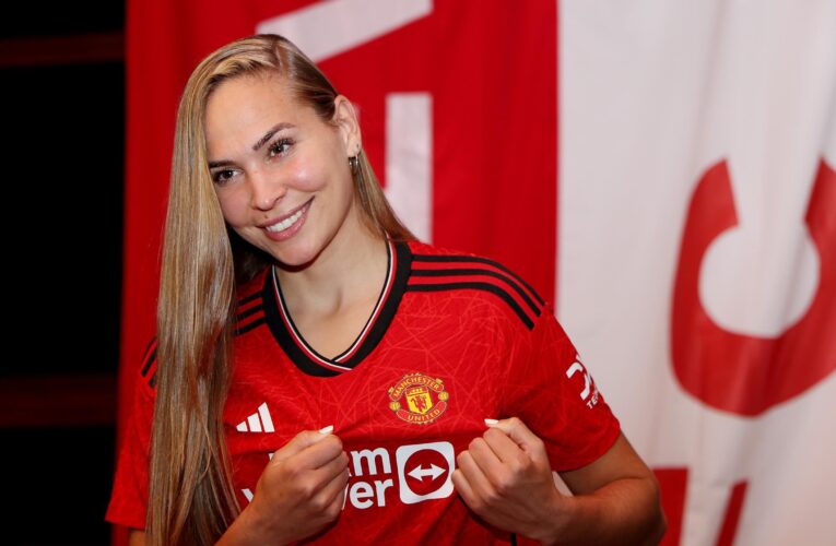 Man Utd sign Women’s World Cup winner Irene Guerrero