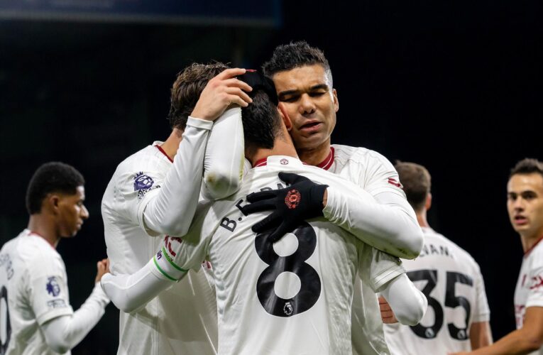 'A captain's moment' – Ferdinand praises Fernandes for brilliant winner against Burnley