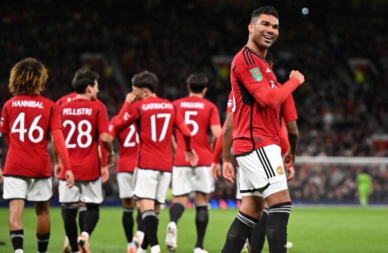 Manchester United 3-0 Crystal Palace: Casemiro stars as much-changed United ease into fourth round of League Cup