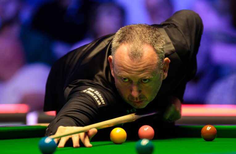 British Open snooker 2023: Mark Williams cruises into semi-finals with dominant win over Fan Zhengyi