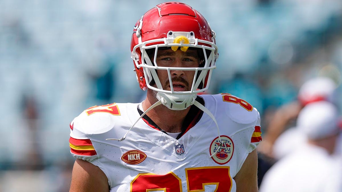 Travis Kelce vs Jaguars