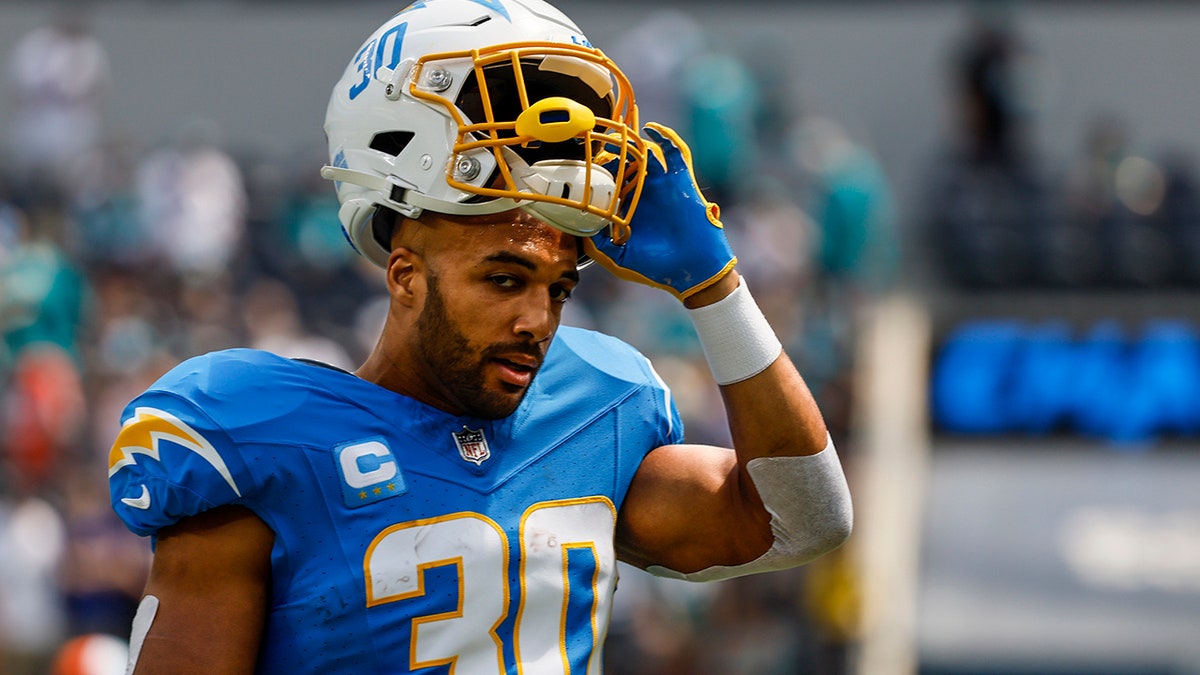 Austin Ekeler vs Dolphins