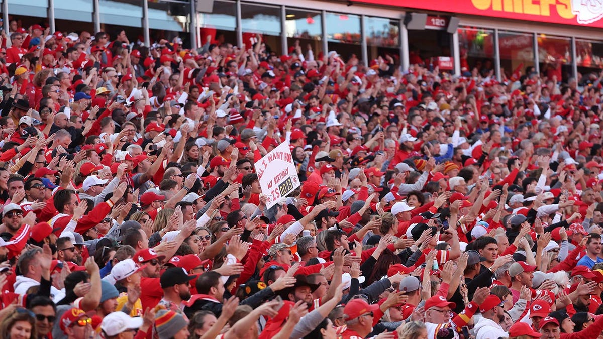 Chiefs fans do tomahawk chop