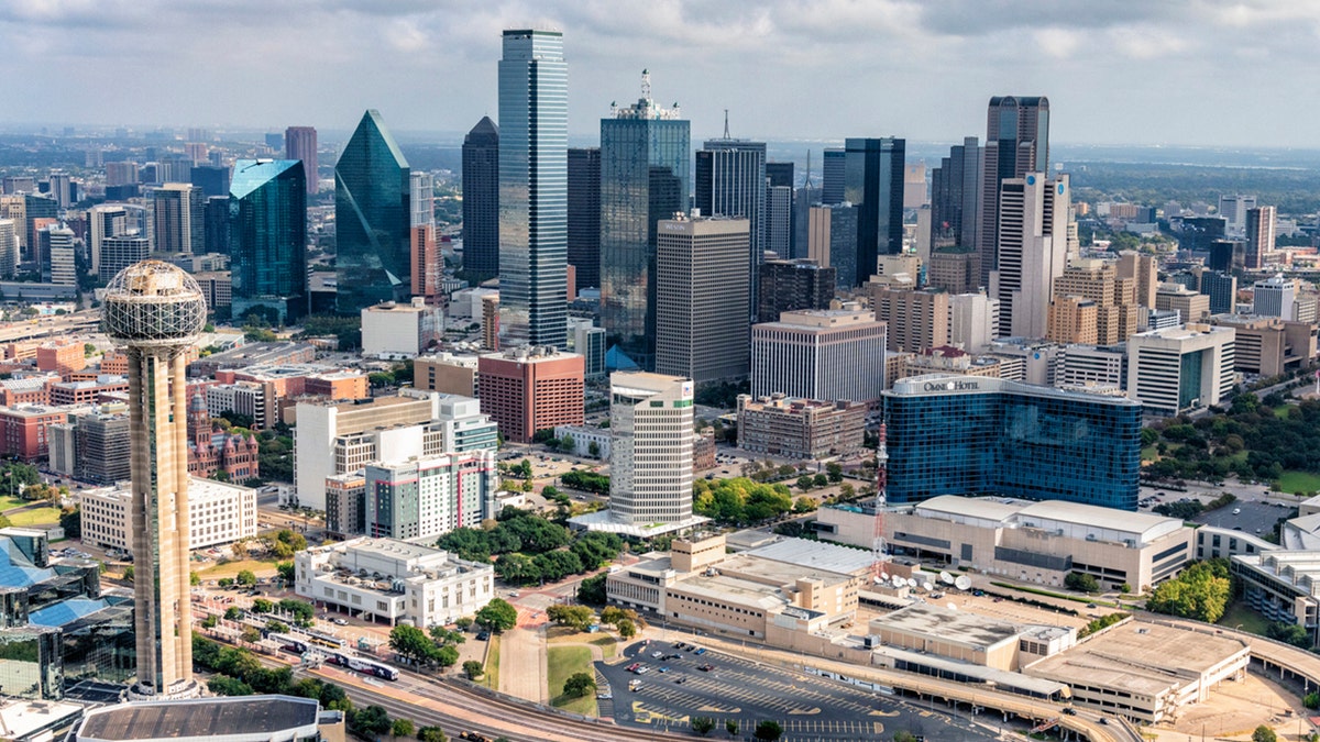 Dallas skyline