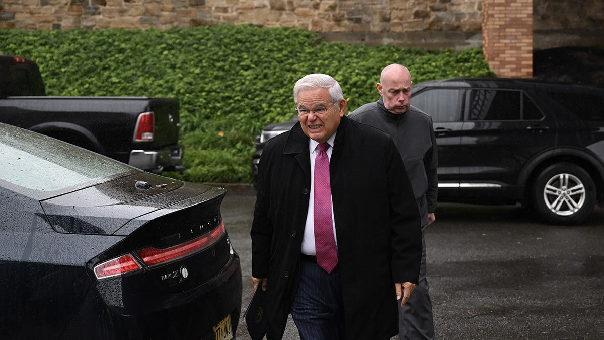 Menendez walks into first press conference since his federal indictment