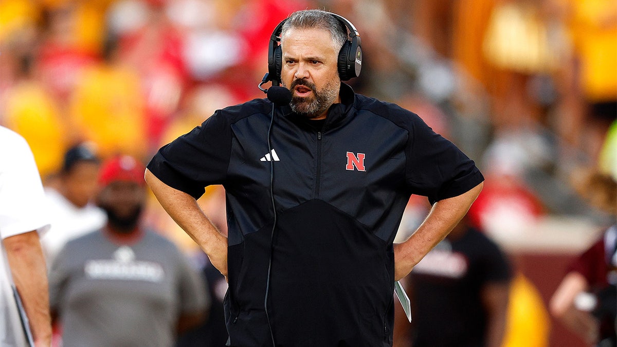 Matt Rhule coaches against Minnesota