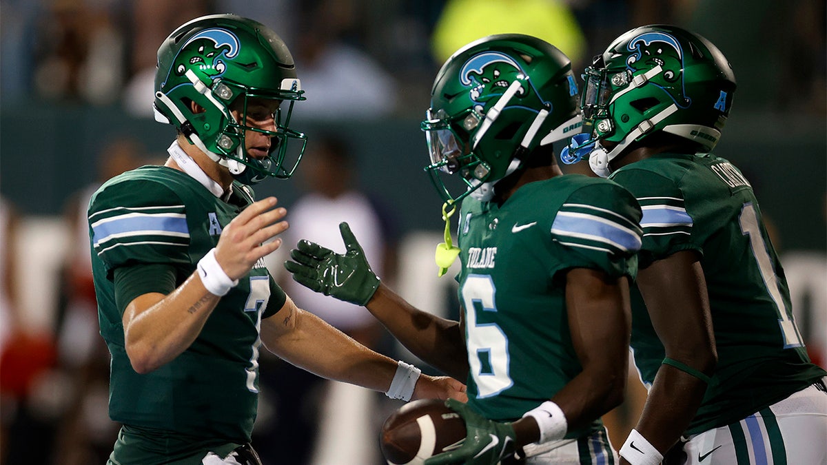 Michael Pratt celebrates a touchdown